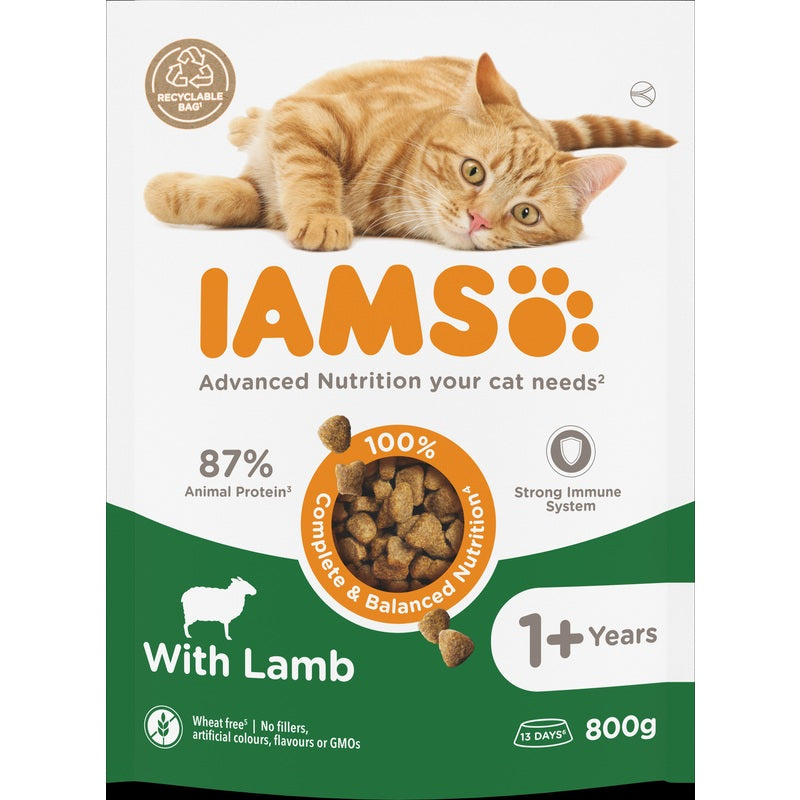 Iams Cat Adult with Lamb